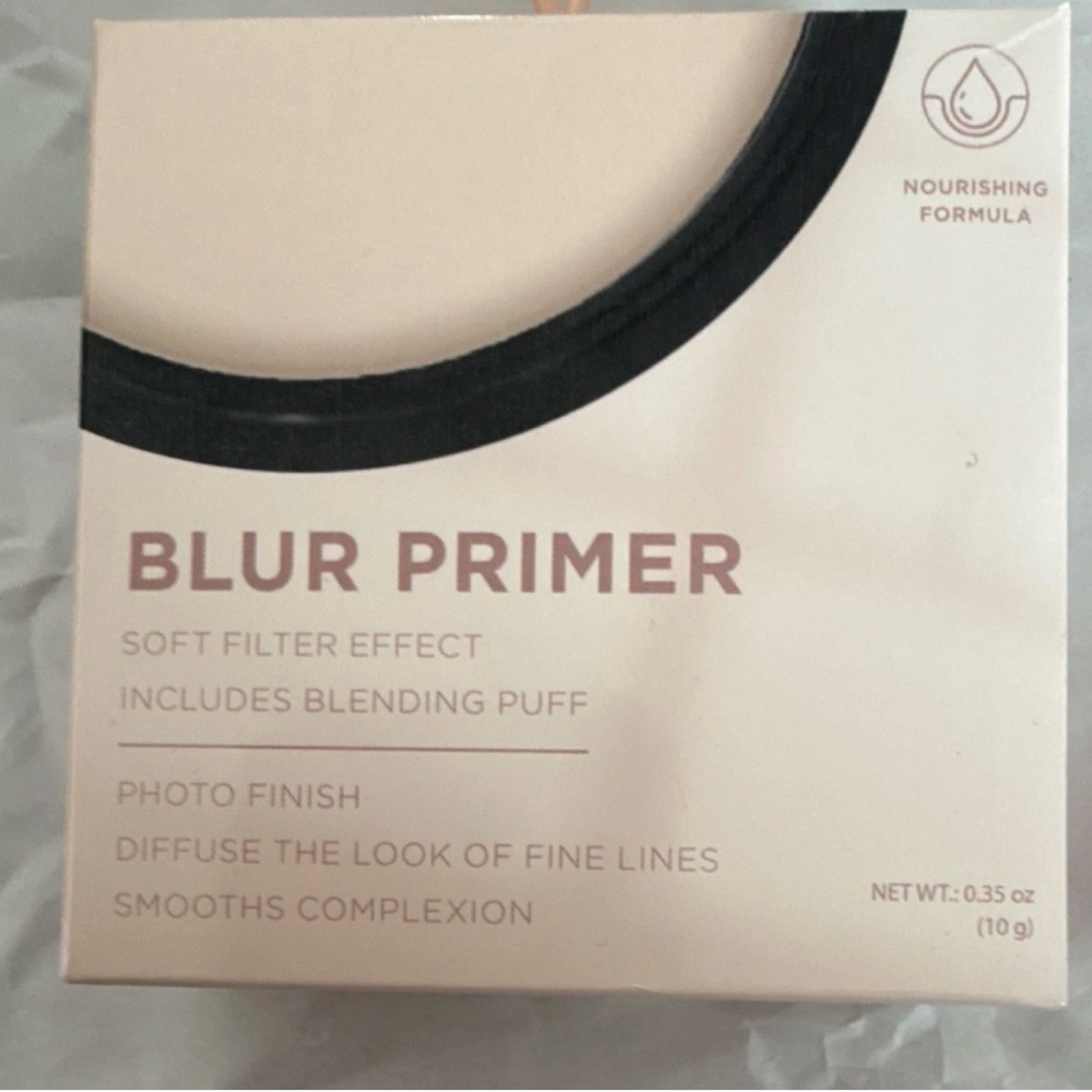 Blur Primer with Blending Puff - Cream
